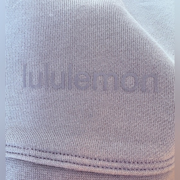 Lululemon Oversized Crew Graphic Chambray - Picture 9 of 9